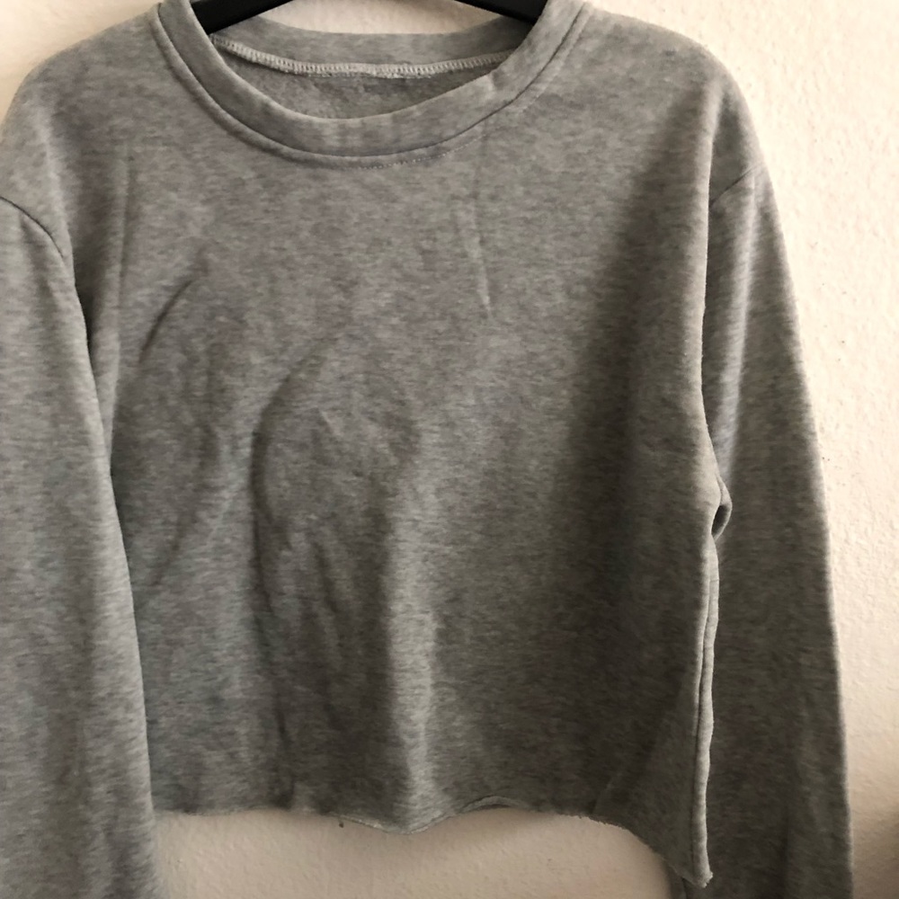 gray long sleeve